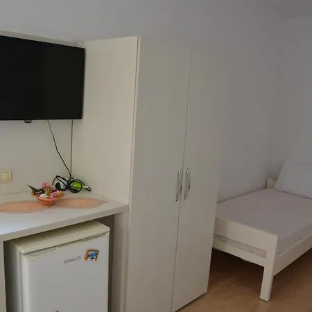 Kiri S.apartaments Sarande